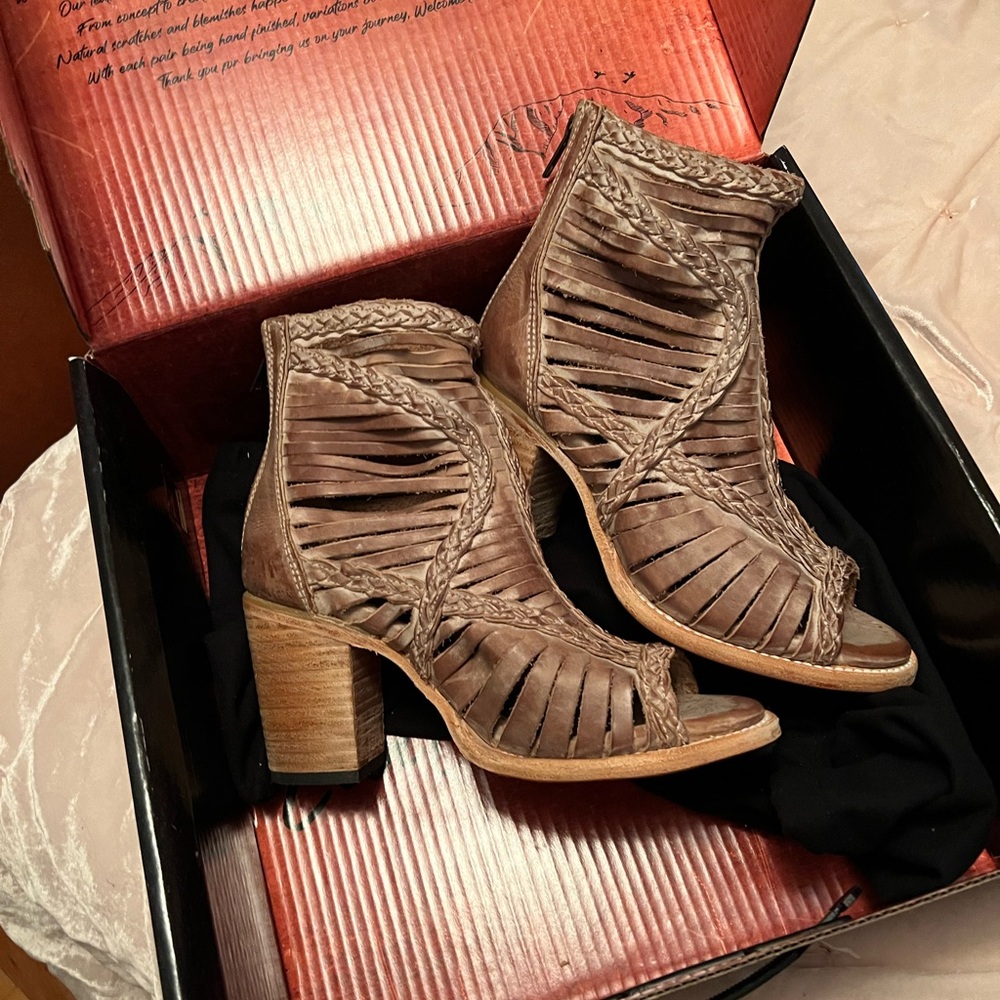 FREEBIRD BELA LEATHER BOOTIES 8